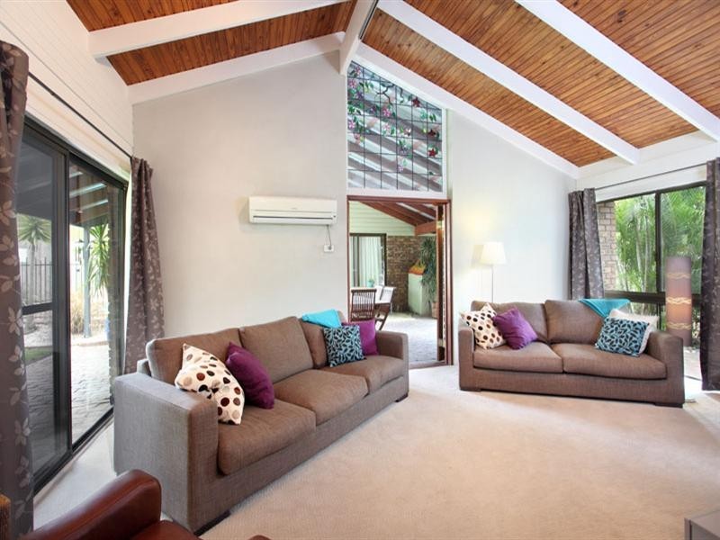 10 Ardell Street, Kenmore QLD 4069