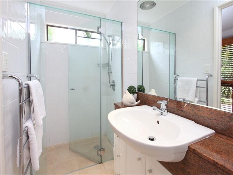 10 Ardell Street, Kenmore QLD 4069