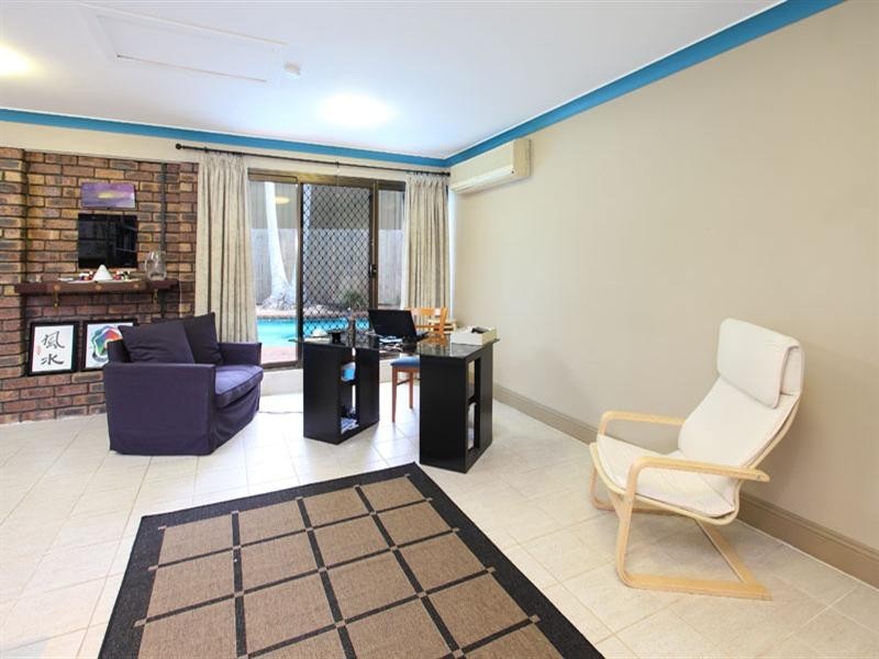 10 Ardell Street, Kenmore QLD 4069