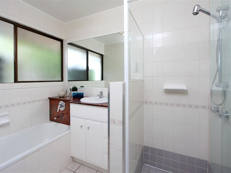 10 Ardell Street, Kenmore QLD 4069