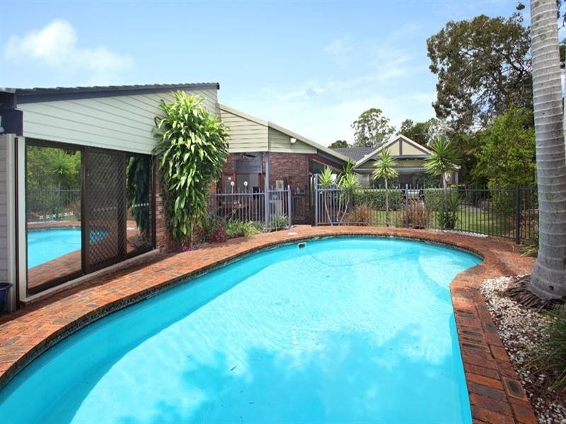 10 Ardell Street, Kenmore QLD 4069