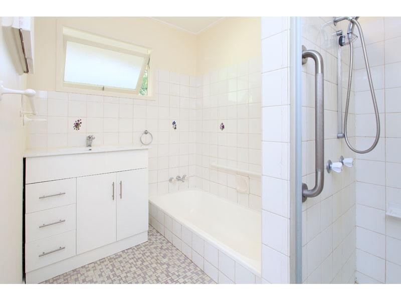 3 Kyoga Street, Kenmore QLD 4069