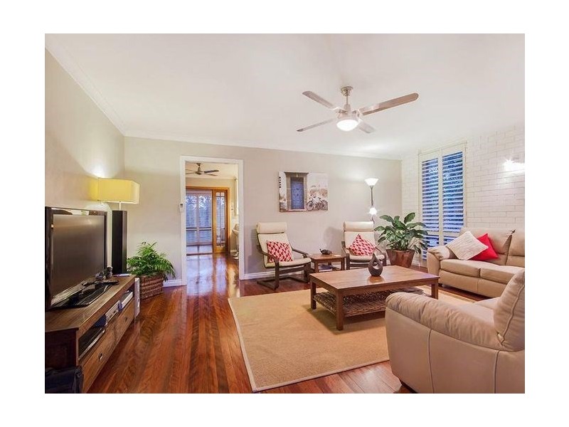 180 Burbong Street, Chapel Hill QLD 4069