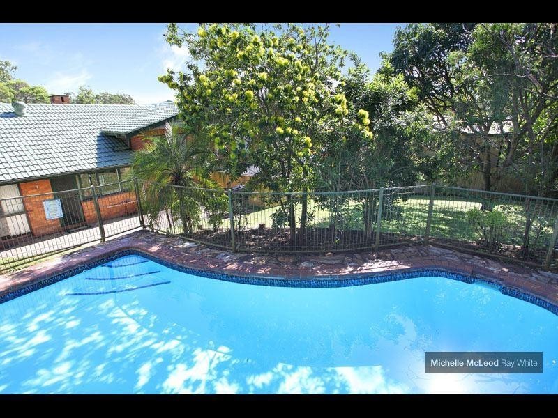 10 Welcome Street, Chapel Hill QLD 4069