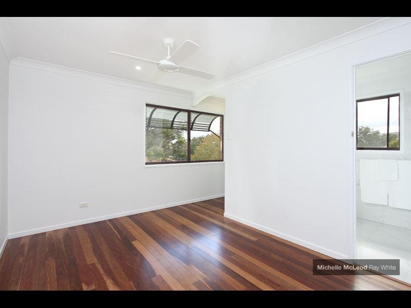 10 Welcome Street, Chapel Hill QLD 4069