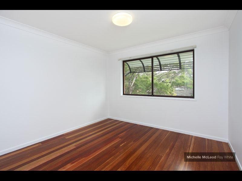 10 Welcome Street, Chapel Hill QLD 4069