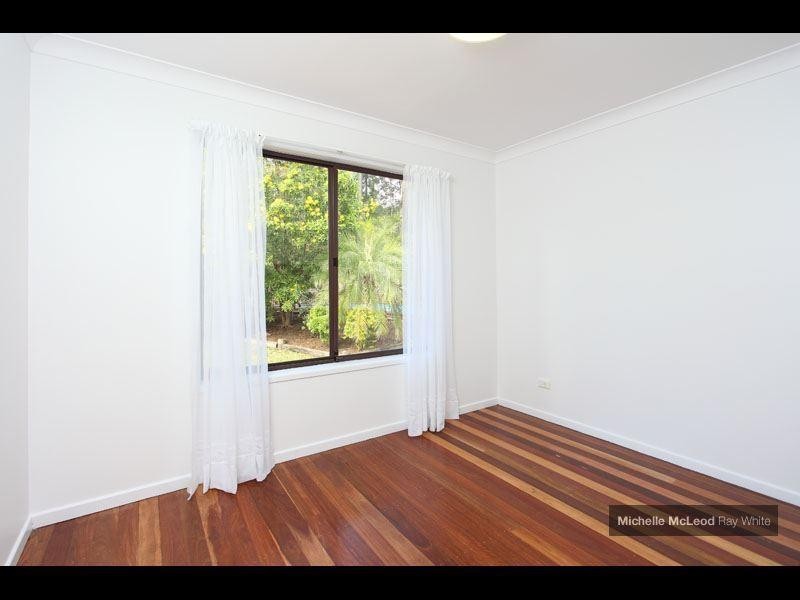 10 Welcome Street, Chapel Hill QLD 4069
