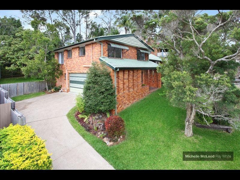 10 Welcome Street, Chapel Hill QLD 4069