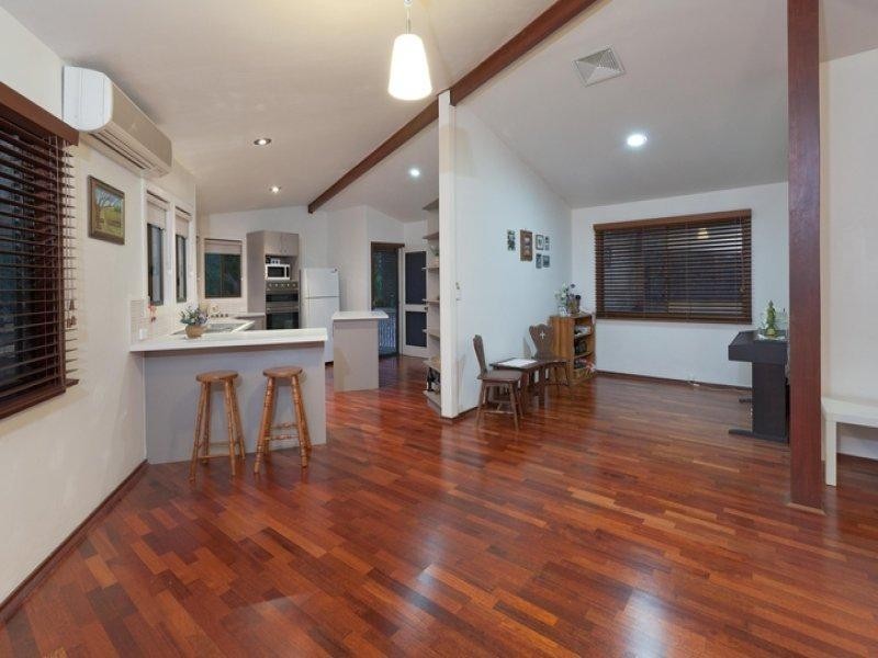 8 Dempster Street, Toowong QLD 4066