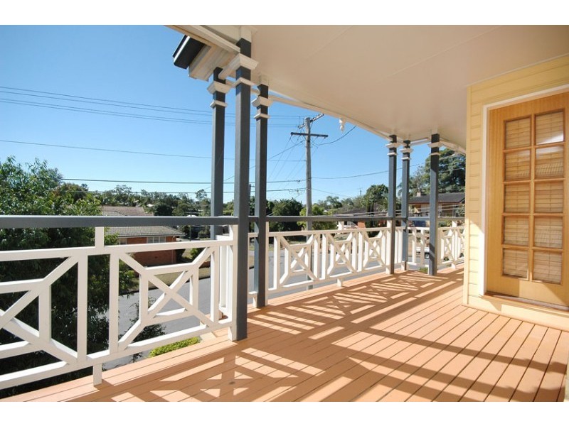 2 Rambler Street, Bardon QLD 4065