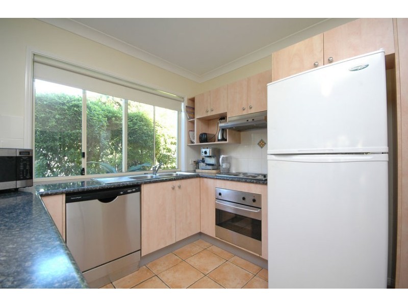 2 Rambler Street, Bardon QLD 4065