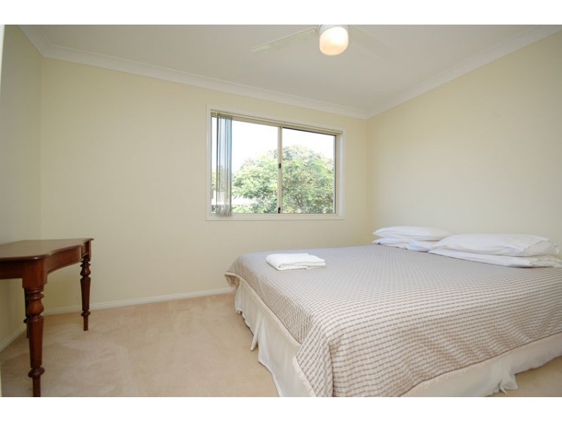 2 Rambler Street, Bardon QLD 4065
