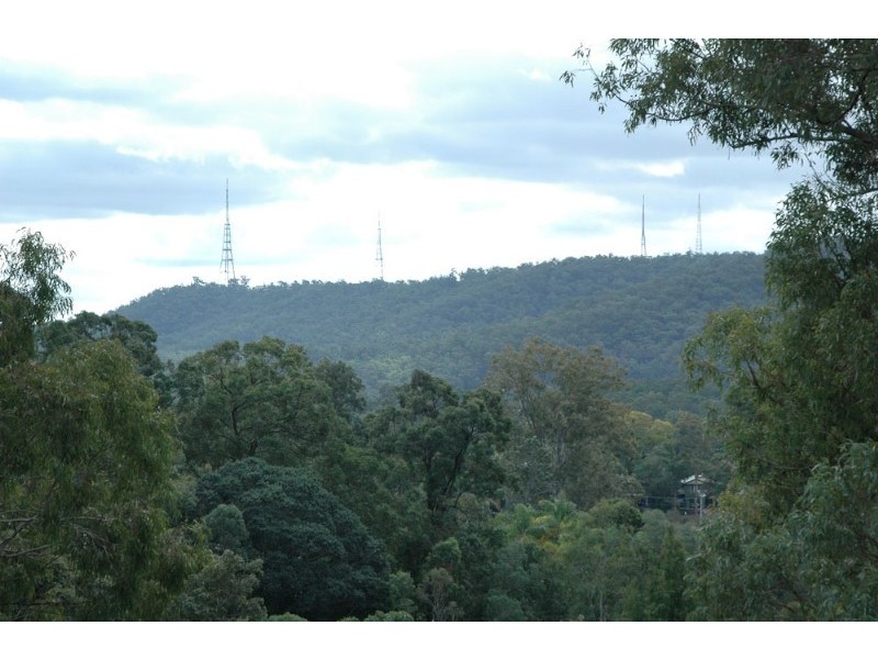 27 Kiriwina Street, Fig Tree Pocket QLD 4069