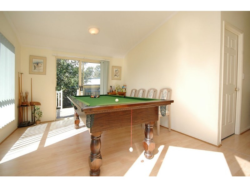 27 Kiriwina Street, Fig Tree Pocket QLD 4069