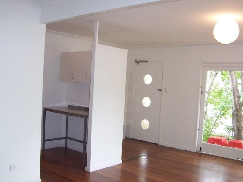 84 Gailey Road, St Lucia QLD 4067