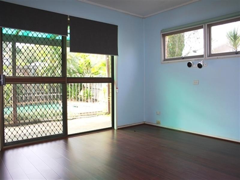 24 Cromarty Street, Kenmore QLD 4069