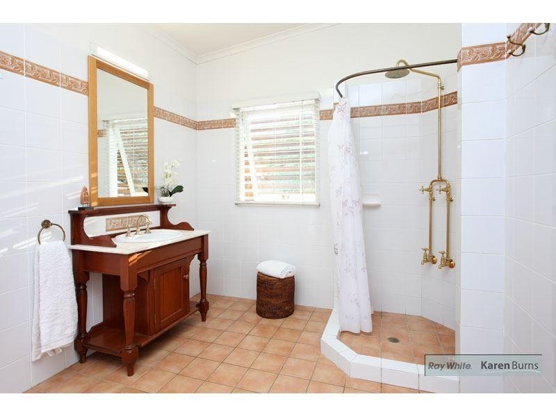 3 Blacon Street, Kenmore QLD 4069