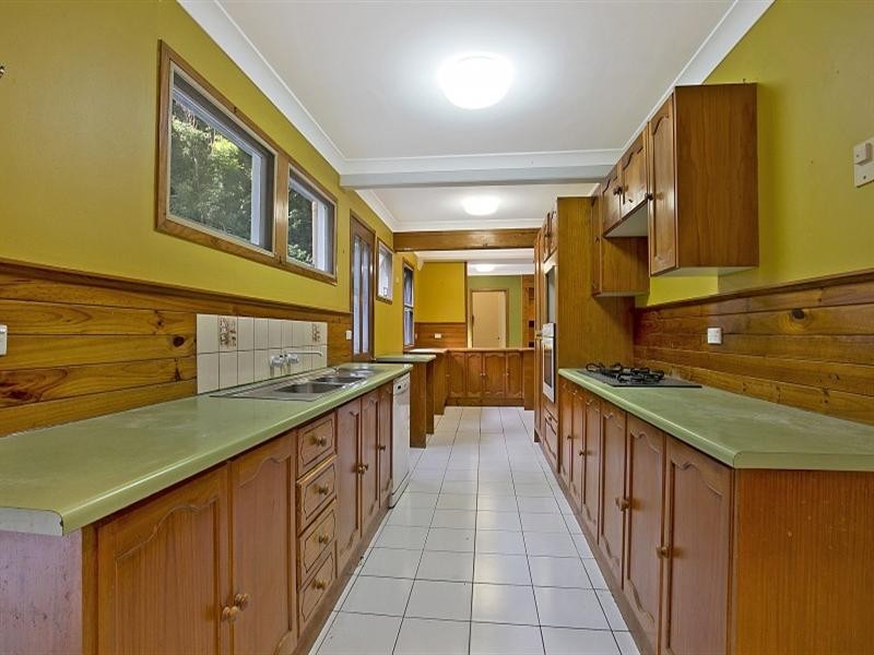 611 Gold Creek Road, Brookfield QLD 4069