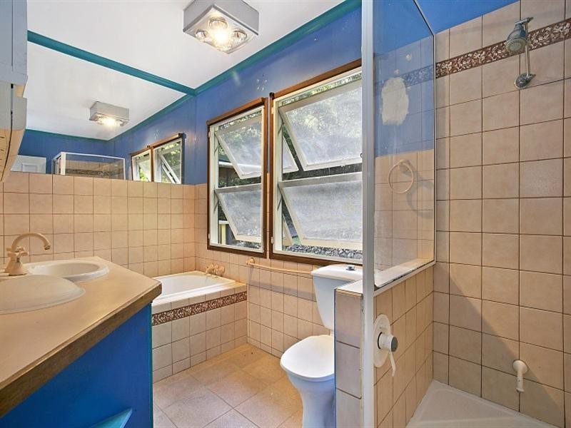 611 Gold Creek Road, Brookfield QLD 4069