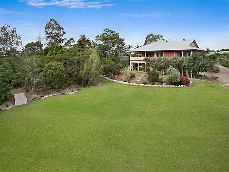 7 Westcott Place, Bellbowrie QLD 4070