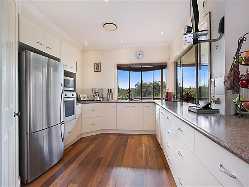 7 Westcott Place, Bellbowrie QLD 4070