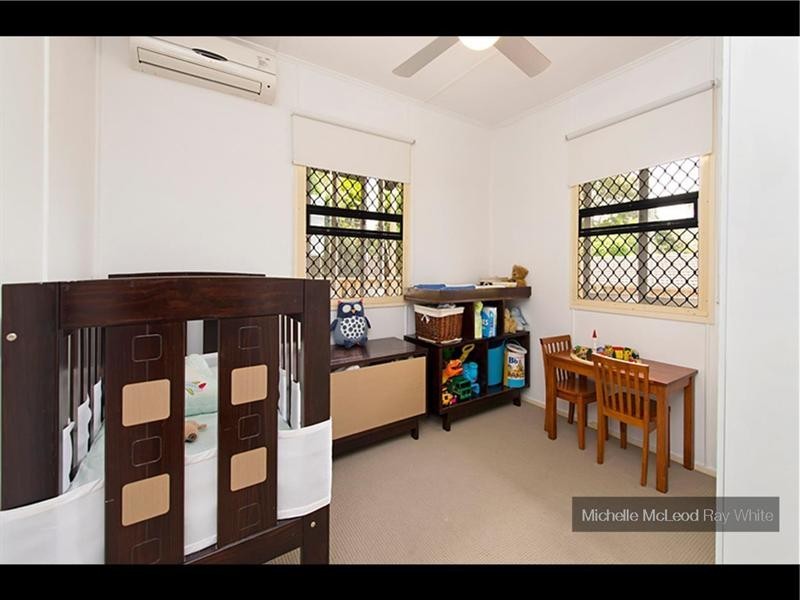 32 Norm Street, Kenmore QLD 4069