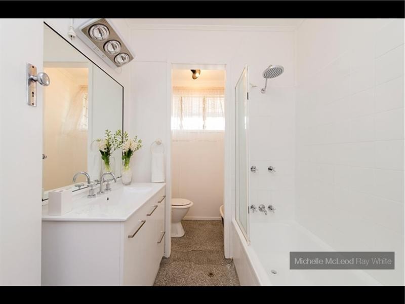 32 Norm Street, Kenmore QLD 4069