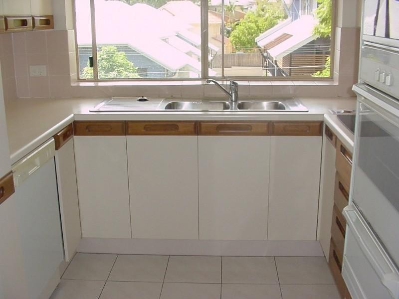 4/39 Raven Street, St Lucia QLD 4067