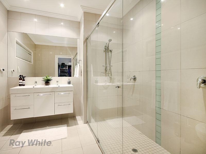 64 Mein Street, Hendra QLD 4011