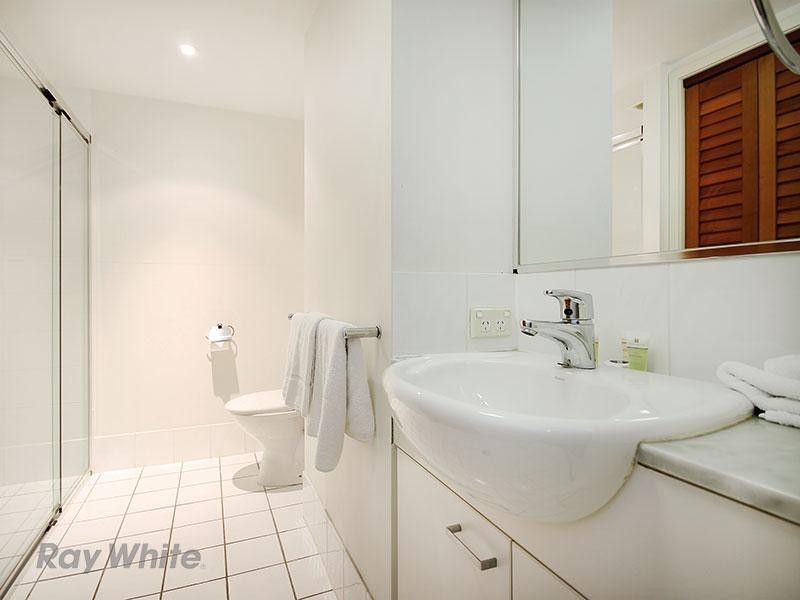 607/21 Patrick Lane, Toowong QLD 4066