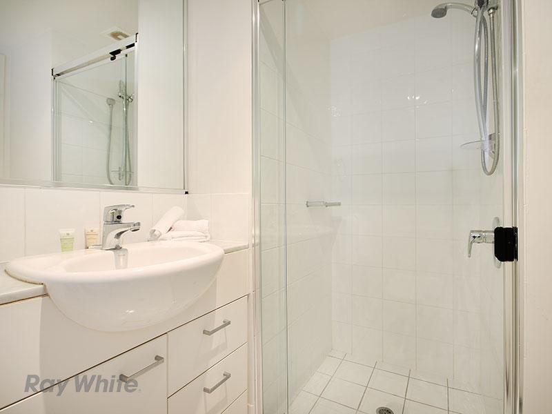 607/21 Patrick Lane, Toowong QLD 4066