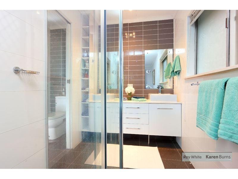 48 Cassandra Street, Chapel Hill QLD 4069