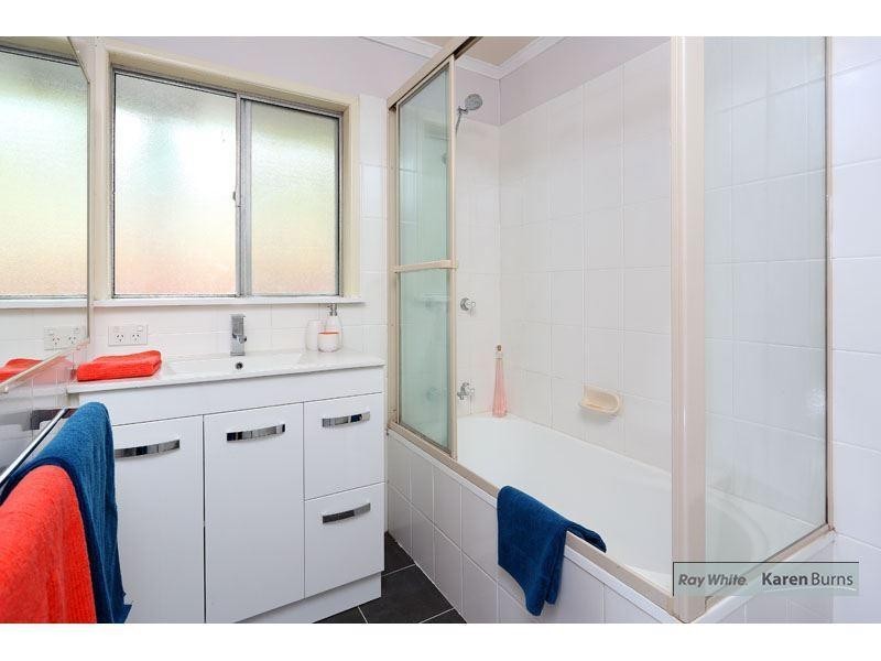 48 Cassandra Street, Chapel Hill QLD 4069