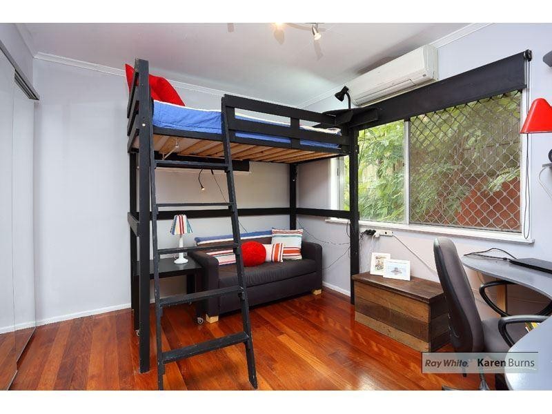 48 Cassandra Street, Chapel Hill QLD 4069