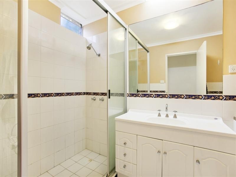 1/82 Miskin Street, Toowong QLD 4066