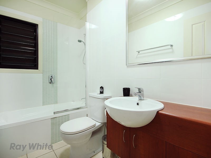 1/56 Ryans Road, St Lucia QLD 4067