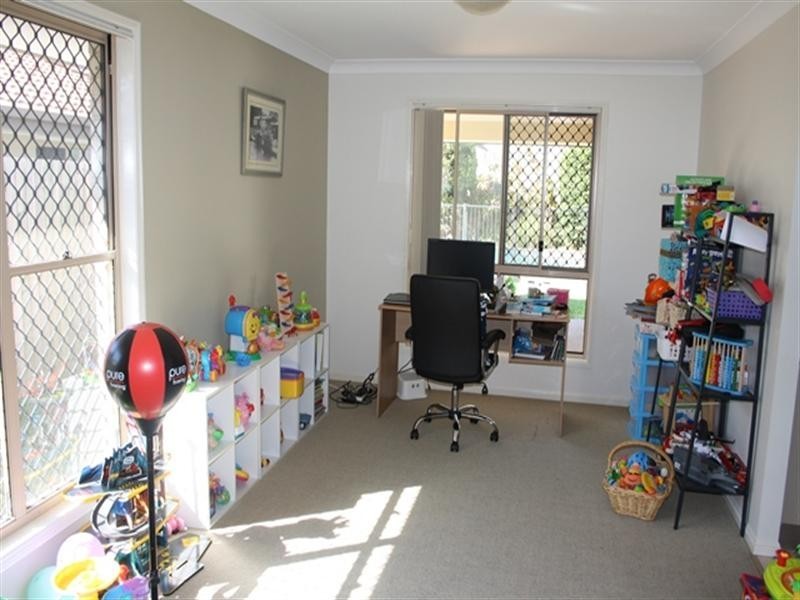 36 Salubris Place, Moggill QLD 4070