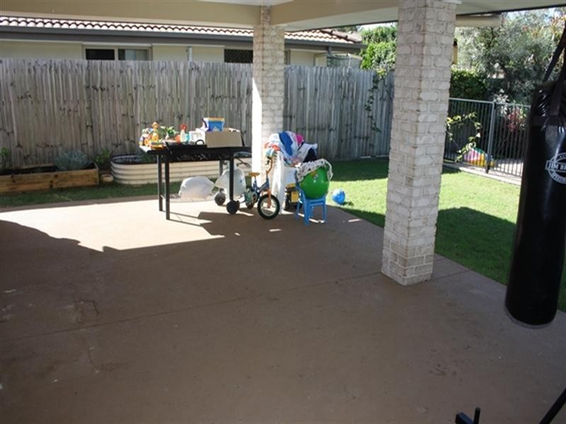 36 Salubris Place, Moggill QLD 4070