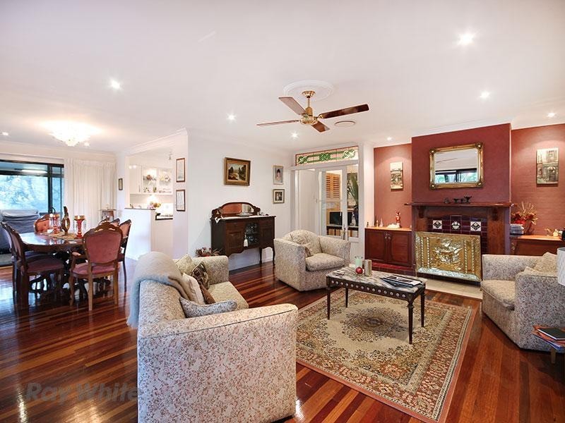39 Orkney Street, Kenmore QLD 4069