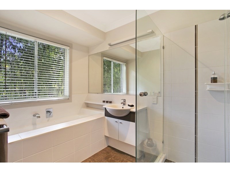 17 Osna Place, Pullenvale QLD 4069