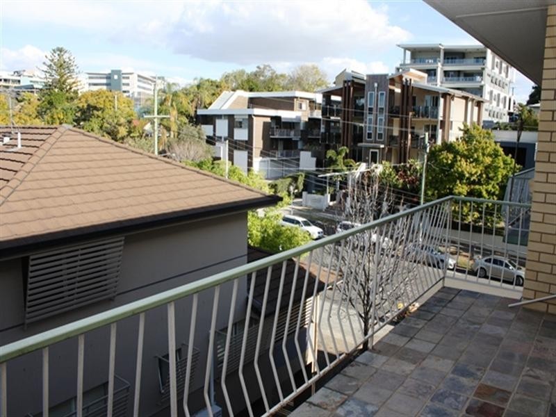 8/11 Grimes Street, Auchenflower QLD 4066