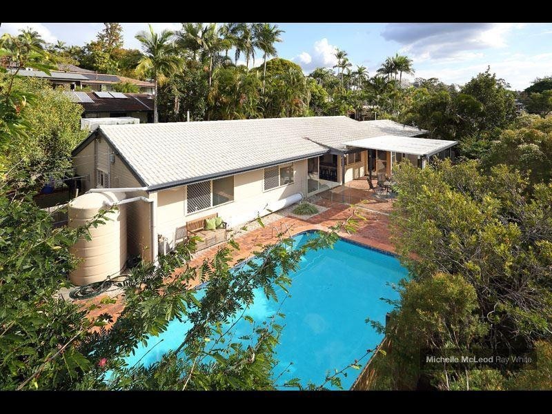21 Glen Frew Street, Kenmore QLD 4069