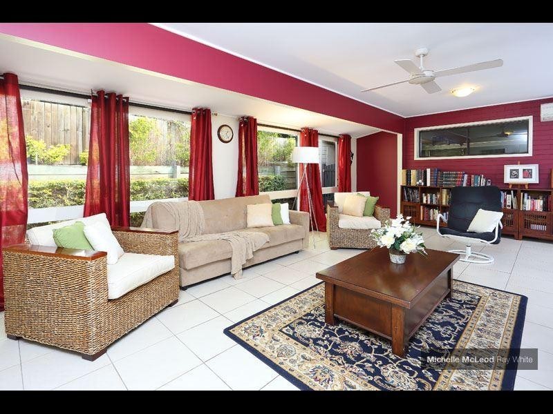 21 Glen Frew Street, Kenmore QLD 4069