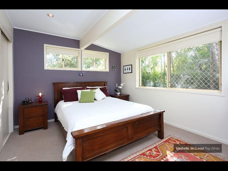 21 Glen Frew Street, Kenmore QLD 4069