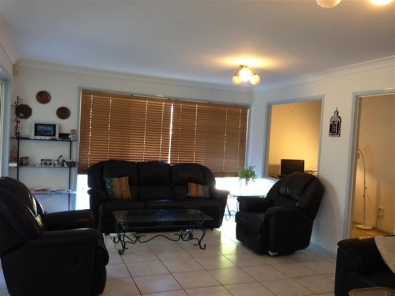 17 Juxgold Place, Calamvale QLD 4116