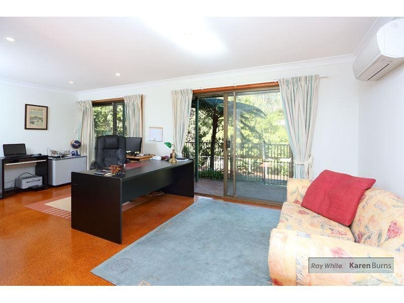 3 Mondra Street, Kenmore QLD 4069