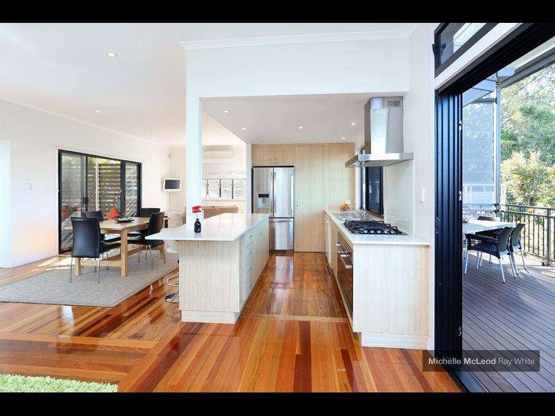 4 Bunning Street, Indooroopilly QLD 4068