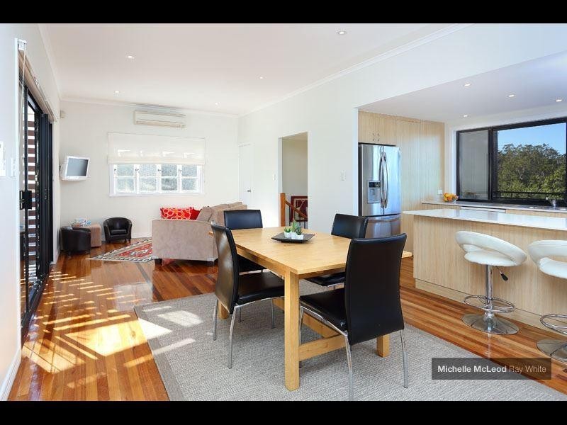 4 Bunning Street, Indooroopilly QLD 4068