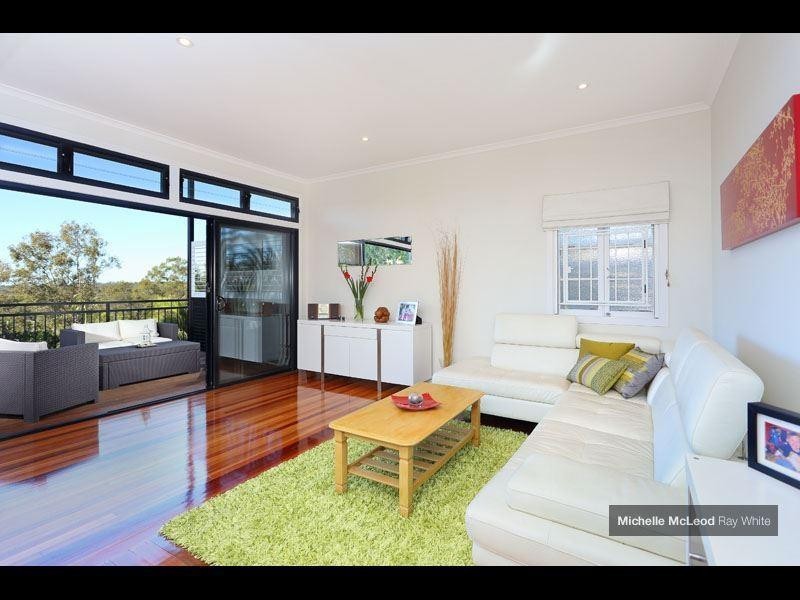 4 Bunning Street, Indooroopilly QLD 4068