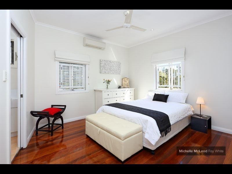 4 Bunning Street, Indooroopilly QLD 4068